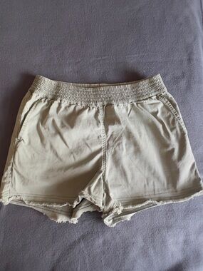 Vineyard Vines Gray/Green Shorts Size S